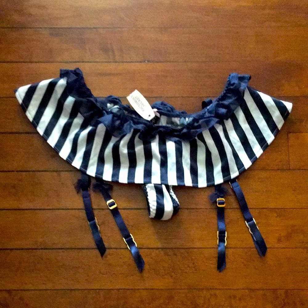 NWT Victoria’s Secret Skirted Thong with Garters Size S